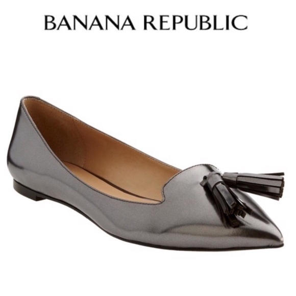 BANANA REPUBLIC Pewter Tassel Patent Loafers - Picture 2 of 6